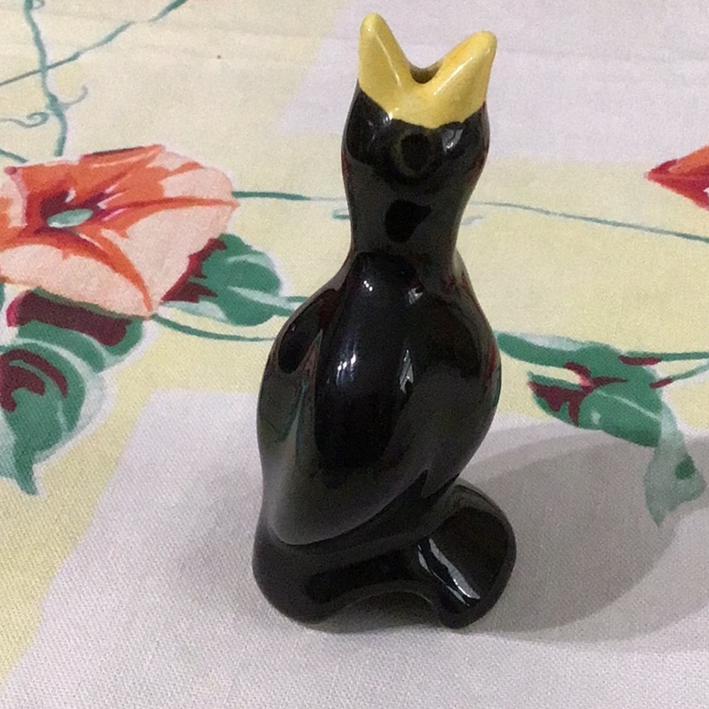 Vintage pie bird